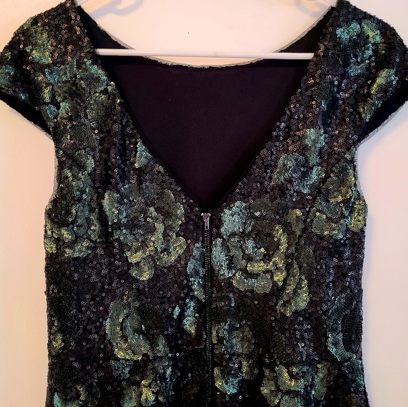 Vera Wang Party Dress Sequined Fully Lined Size 6 Green - Picture 7 of 7